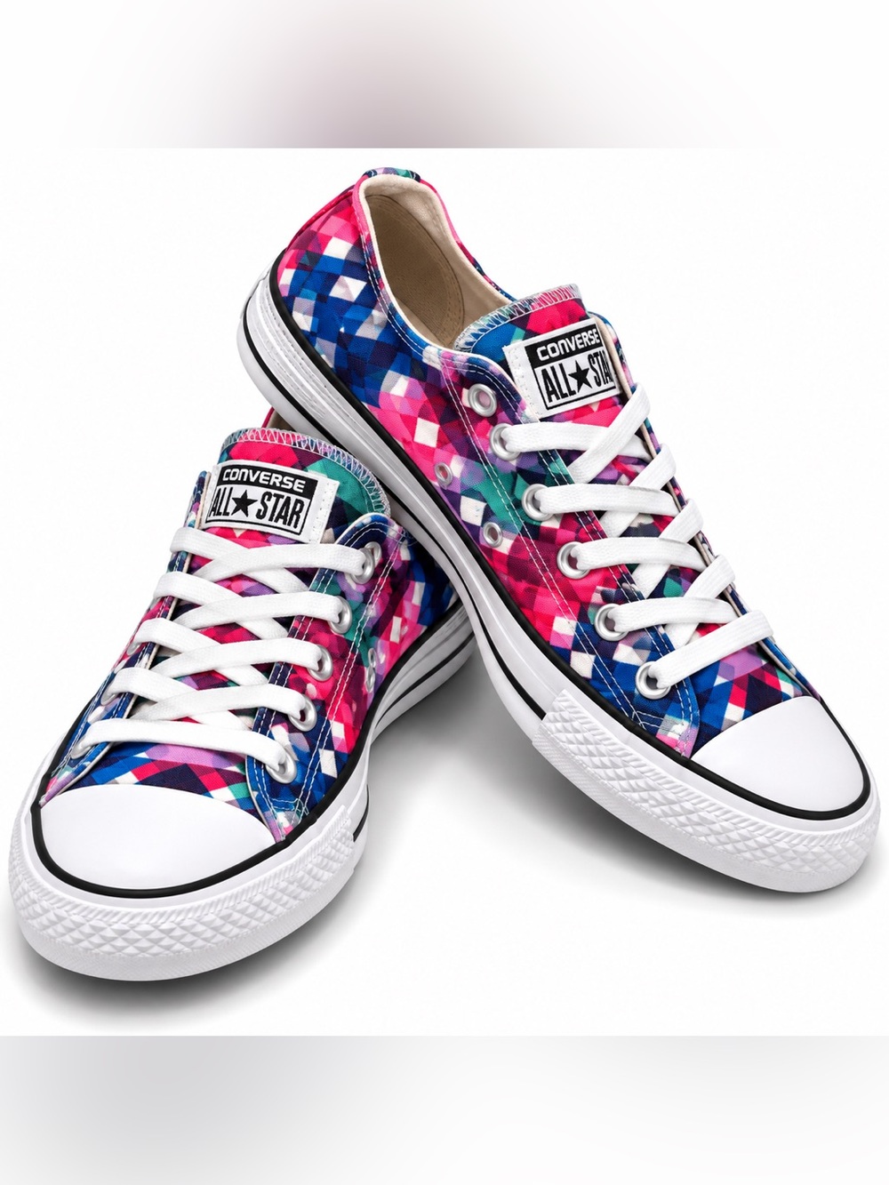 Converse Chuck Taylor All Star – Men’s 7 / Women’s 9